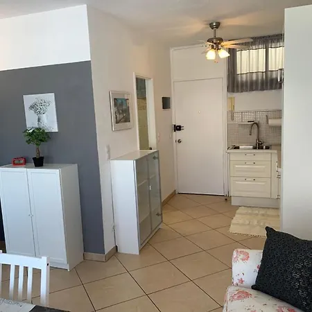 Confortevole Con Piscina 7