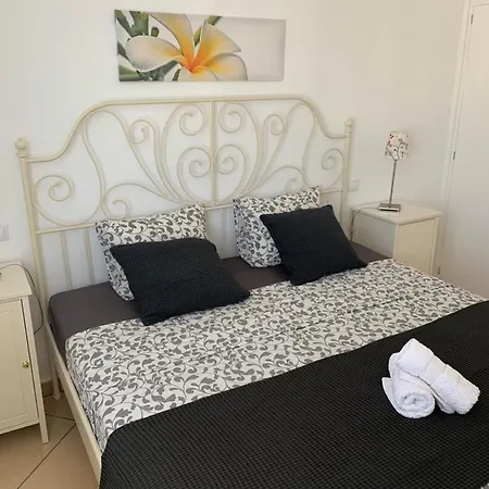 Confortevole Con Piscina 7 *